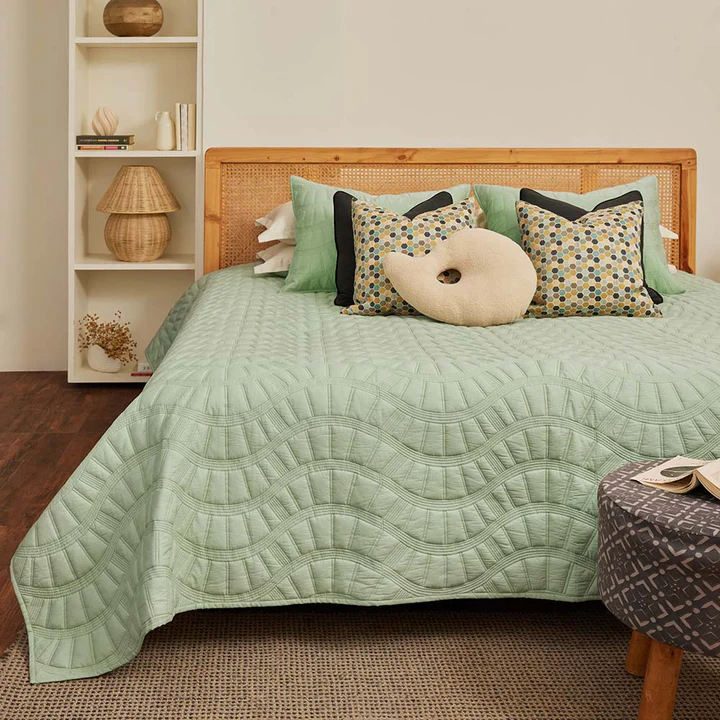 Waves of Comfort Quilted Cotton Bedsheet